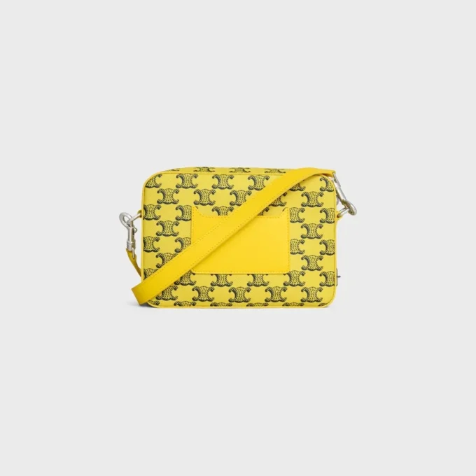 Bolso bandolera pequeño en Triomphe Canvas y piel de becerro