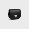 Bolso Besace Triomphe mediano en piel de becerro natural flexible Bolso Besace Triomphe mediano en piel de becerro natural flexible