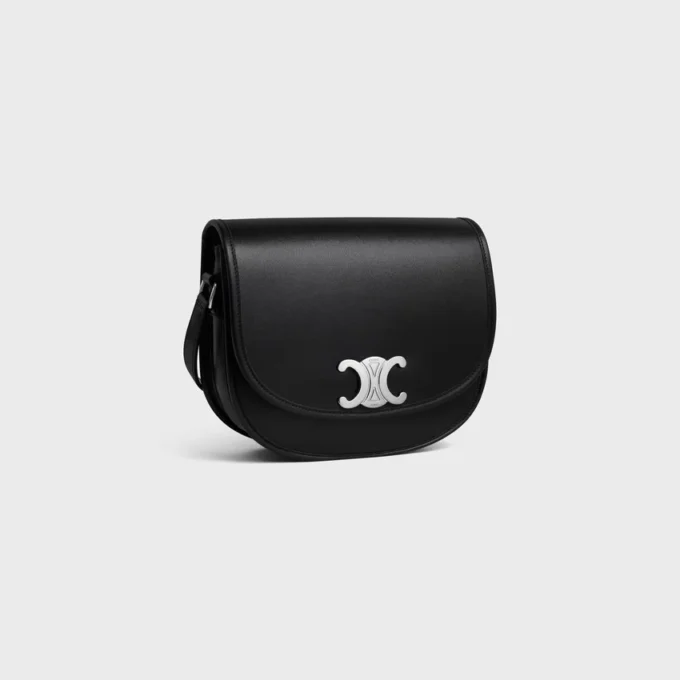 Bolso Besace Triomphe mediano en piel de becerro natural flexible Bolso Besace Triomphe mediano en piel de becerro natural flexible