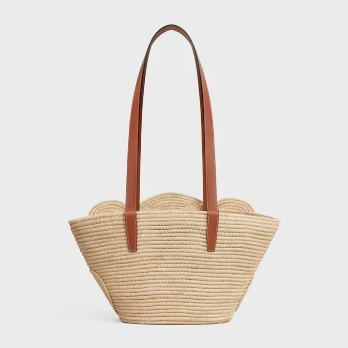 Bolso CELINE Classic Panier pequeño trenzado Triomphe en rafia y piel de becerro