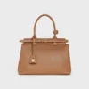 Bolso CELINE Conti en piel de becerro granulada y flexible Bolso CELINE Conti en piel de becerro granulada y flexible
