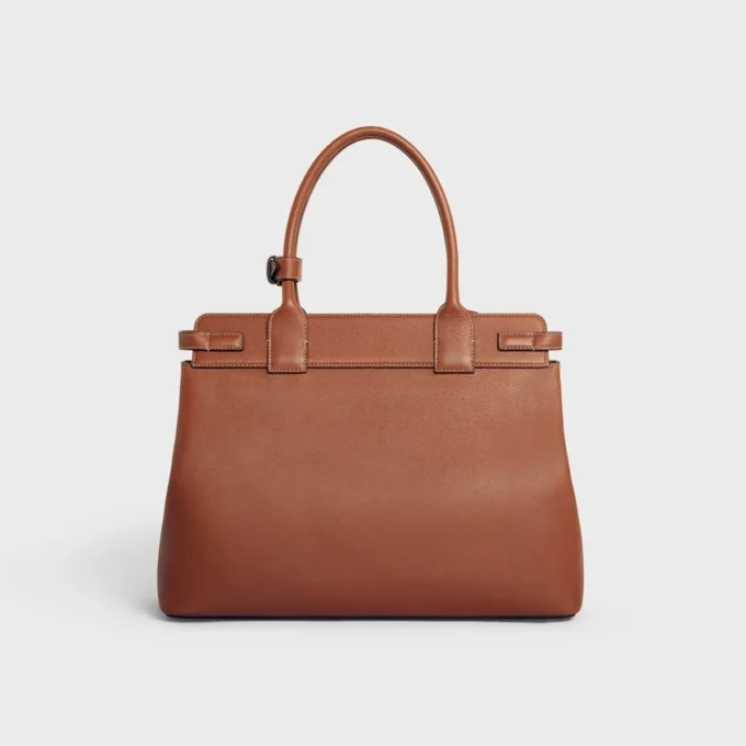 Bolso CELINE Conti en piel de becerro granulada y flexible Bolso CELINE Conti en piel de becerro granulada y flexible