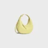 Bolso CELINE Lulu para Teen en piel de becerro granulada Bolso CELINE Lulu para Teen en piel de becerro granulada