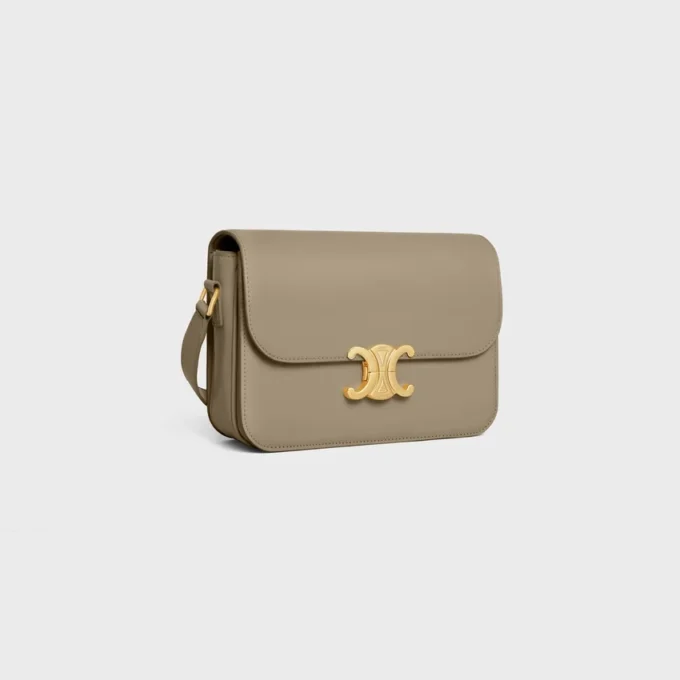 Bolso Classique Triomphe en piel de becerro brillante Bolso Classique Triomphe en piel de becerro brillante