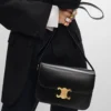 Bolso Classique Triomphe en piel de becerro brillante Bolso Classique Triomphe en piel de becerro brillante