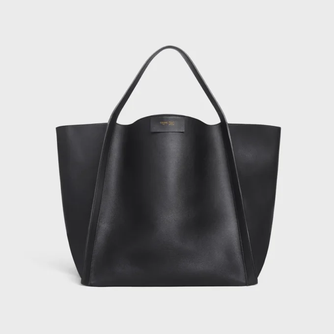 Bolso cubo mediano en piel de becerro flexible Bolso cubo mediano en piel de becerro flexible