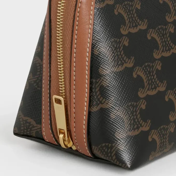 Bolso de mano con cadena en Triomphe Canvas y piel de cordero
