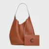 Bolso Hobo grande en piel de becerro natural flexible Bolso Hobo grande en piel de becerro natural flexible