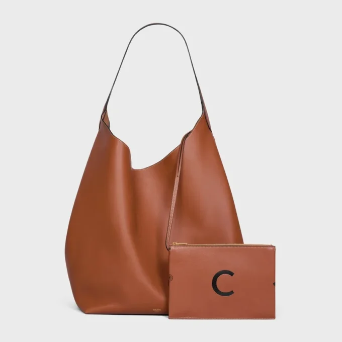 Bolso Hobo grande en piel de becerro natural flexible Bolso Hobo grande en piel de becerro natural flexible