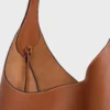 Bolso Hobo grande en piel de becerro natural flexible Bolso Hobo grande en piel de becerro natural flexible