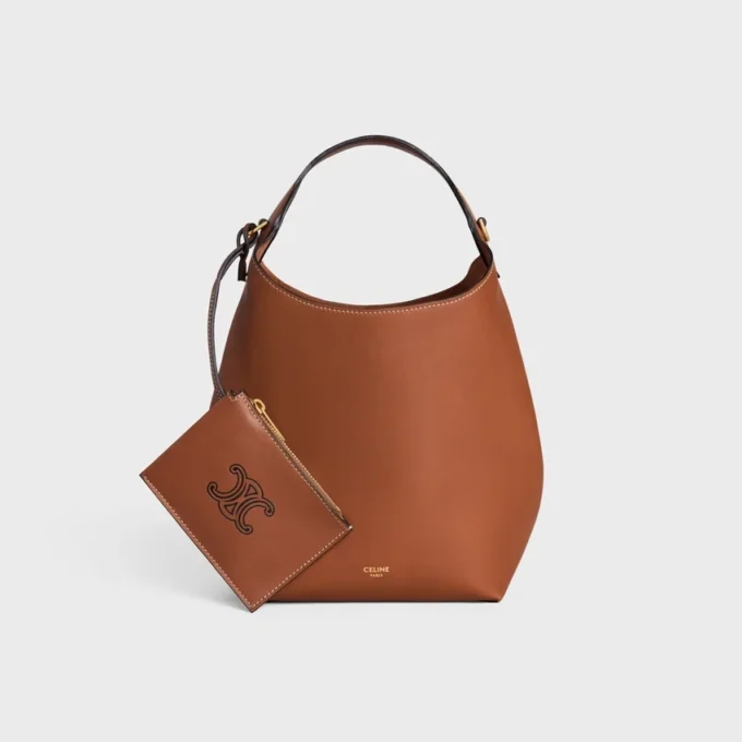 Bolso Hobo pequeño en piel de becerro lisa y flexible Bolso Hobo pequeño en piel de becerro lisa y flexible