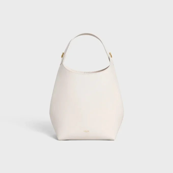 Bolso Hobo pequeño en piel de becerro lisa y flexible Bolso Hobo pequeño en piel de becerro lisa y flexible