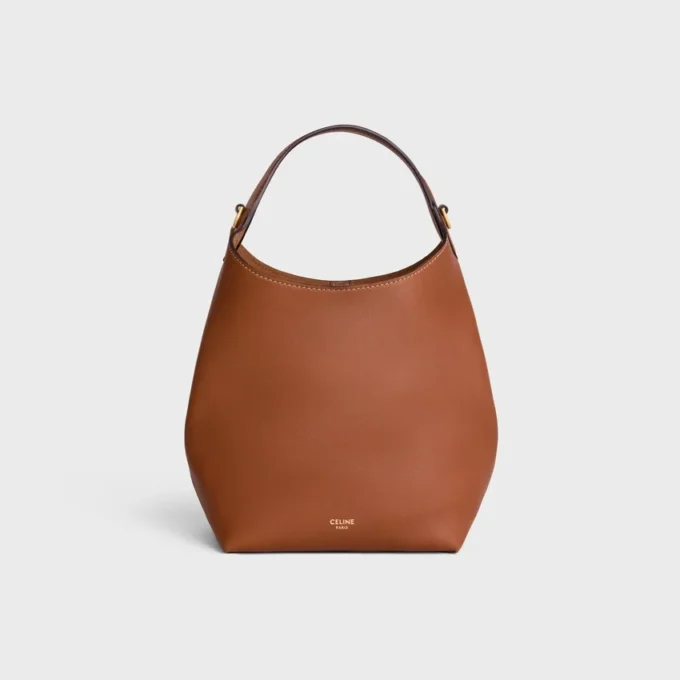 Bolso Hobo pequeño en piel de becerro lisa y flexible Bolso Hobo pequeño en piel de becerro lisa y flexible