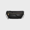Bolso Little Halfmoon Soft Triomphe en piel de cordero flexible y brillante Bolso Little Halfmoon Soft Triomphe en piel de cordero flexible y brillante