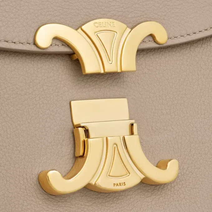 Bolso Nino mediano en piel de becerro granulada y flexible Bolso Nino mediano en piel de becerro granulada y flexible