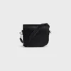 Bolso pequeño Besace con correa Triomphe en piel de pitón Bolso pequeño Besace con correa Triomphe en piel de pitón