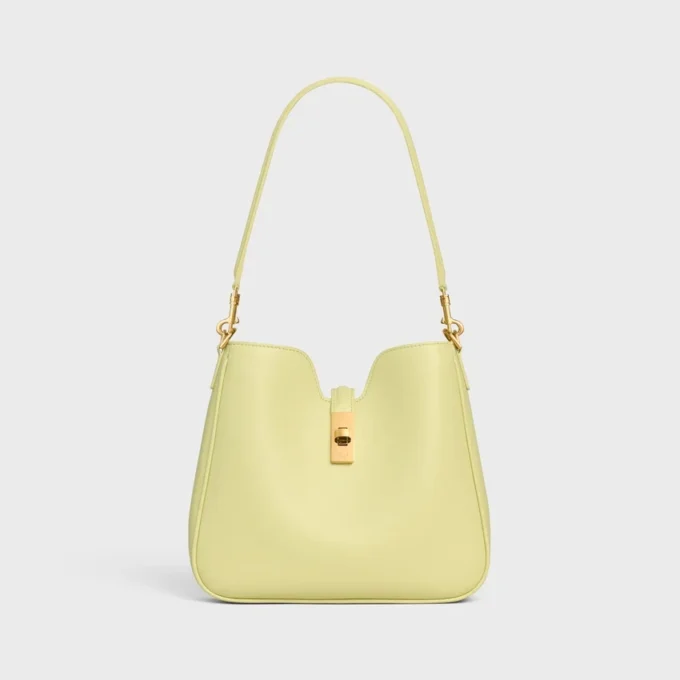Bolso pequeño Camille Soft 16 en piel de becerro lisa Bolso pequeño Camille Soft 16 en piel de becerro lisa
