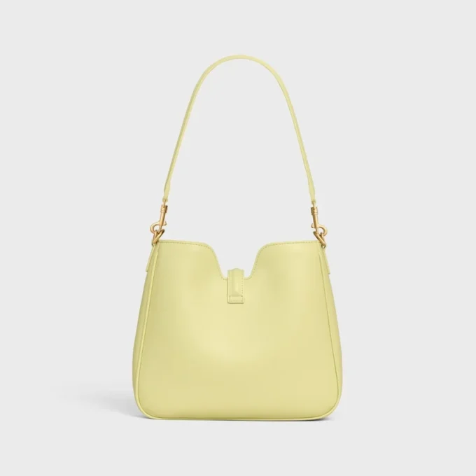 Bolso pequeño Camille Soft 16 en piel de becerro lisa Bolso pequeño Camille Soft 16 en piel de becerro lisa