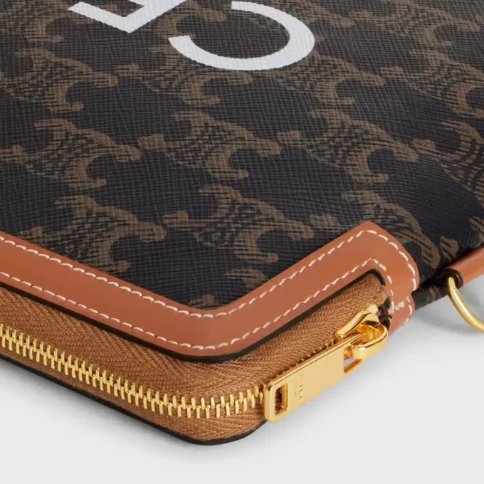 Bolso pequeño con correa Cuir Triomphe en Triomphe Canvas con estampado CELINE Bolso pequeño con correa Cuir Triomphe en Triomphe Canvas con estampado CELINE