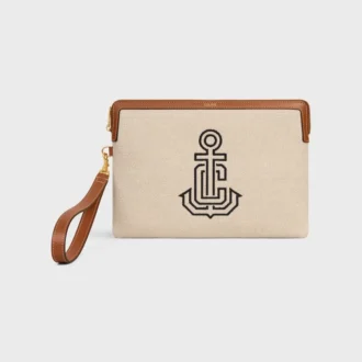 Bolso pequeño con correa de tejido con bordado de anclas y piel de becerro
