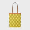 Bolso shopper plano mediano en Triomphe Canvas Bolso shopper plano mediano en Triomphe Canvas