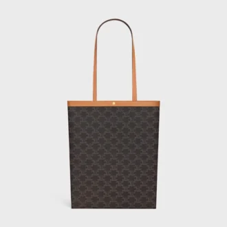 Bolso shopper plano mediano en Triomphe Canvas