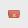 Bolso Teen Triomphe en piel de becerro brillante Bolso Teen Triomphe en piel de becerro brillante