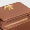 Bolso Teen Triomphe en piel de becerro brillante Bolso Teen Triomphe en piel de becerro brillante