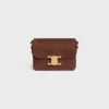 Bolso Teen Triomphe en piel de becerro nobuk granulada Bolso Teen Triomphe en piel de becerro nobuk granulada
