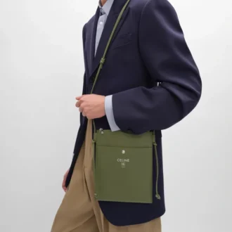 Bolso tipo bandolera en piel de cordero lisa