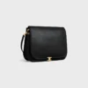 Bolso Triomphe Besace suave en piel de cordero flexible y brillante Bolso Triomphe Besace suave en piel de cordero flexible y brillante