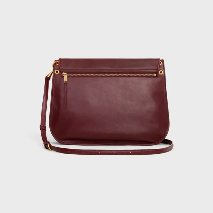 Bolso Triomphe Besace suave en piel de cordero flexible y brillante Bolso Triomphe Besace suave en piel de cordero flexible y brillante