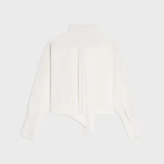 Camisa corta con cuello lavallière en sarga de seda