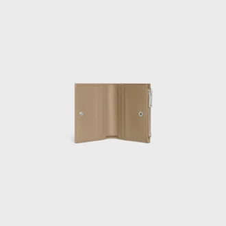 Cartera compacta en piel de becerro granulada
