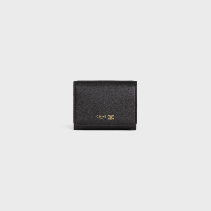 Cartera fina con estampado Triomphe en piel de becerro granulada y flexible