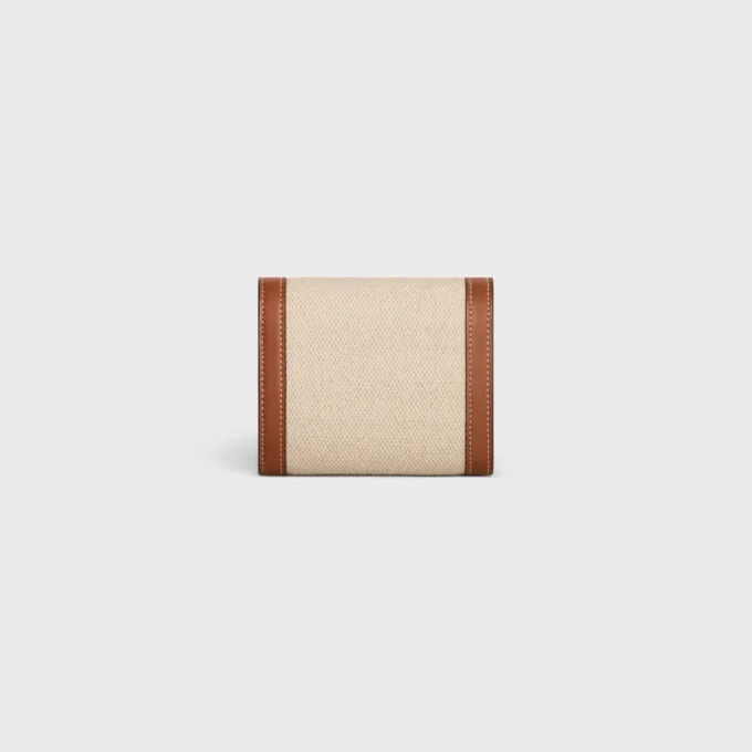 Cartera pequeña con solapa Triomphe en tejido y piel de becerro Cartera pequeña con solapa Triomphe en tejido y piel de becerro