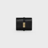 Cartera pequeña de tres pliegues de 16 en piel de becerro satinada Cartera pequeña de tres pliegues de 16 en piel de becerro satinada