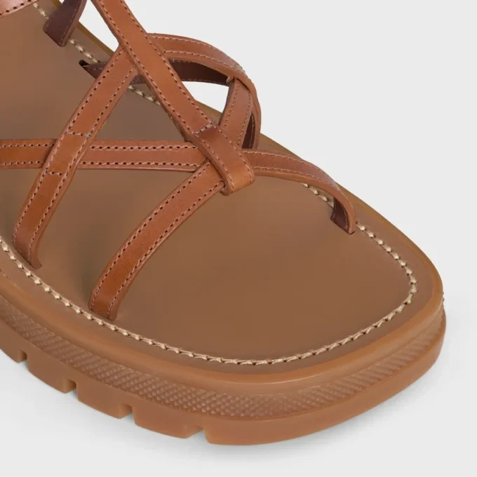 CELINE – Sandalias de tiras Clea Triomphe en piel de becerro – Curtido vegetal