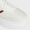 CELINE – Zapatillas con suela de cuña y detalle Triomphe en la parte trasera, en piel de becerro