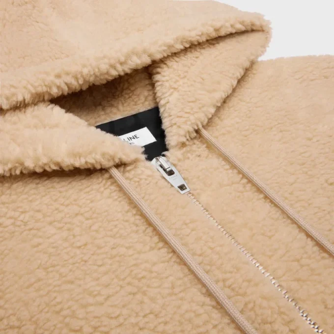 Chaqueta con capucha de forro polar Chaqueta con capucha de forro polar