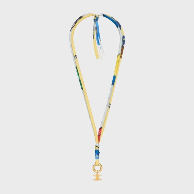 Collar CELINE Charms Cordon en seda y latón con acabado dorado Collar CELINE Charms Cordon en seda y latón con acabado dorado