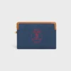 Estuche pequeño con correa Cuir Triomphe en tejido con bordado Estuche pequeño con correa Cuir Triomphe en tejido con bordado