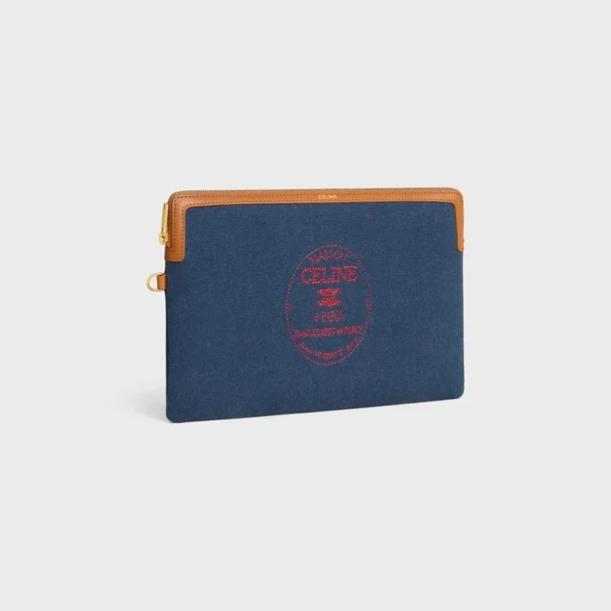 Estuche pequeño con correa Cuir Triomphe en tejido con bordado Estuche pequeño con correa Cuir Triomphe en tejido con bordado