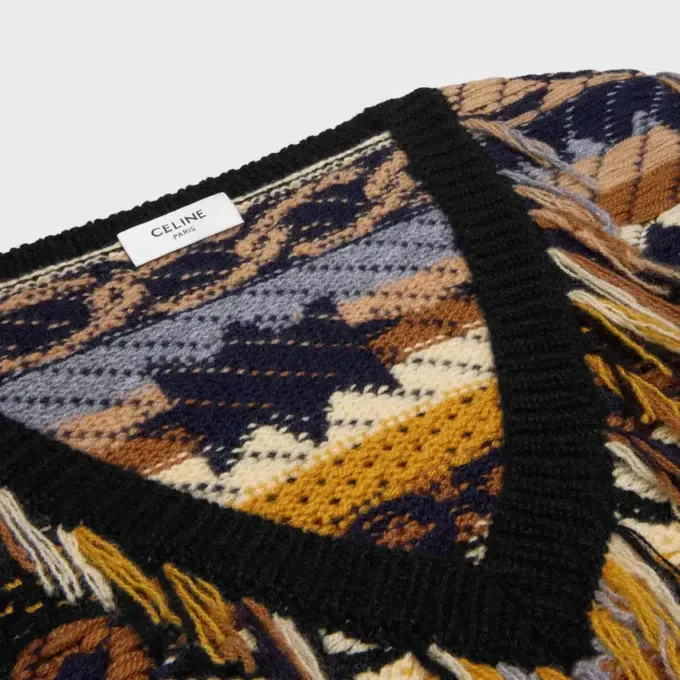 Jersey con cuello en V de cachemira jacquard Jersey con cuello en V de cachemira jacquard
