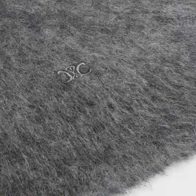 Jersey de cuello redondo en mohair cepillado Jersey de cuello redondo en mohair cepillado
