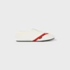 Las zapatillas planas en grosgrain, terciopelo, ante de cabra y piel de cordero