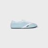 Las zapatillas planas en grosgrain, terciopelo, ante de cabra y piel de cordero