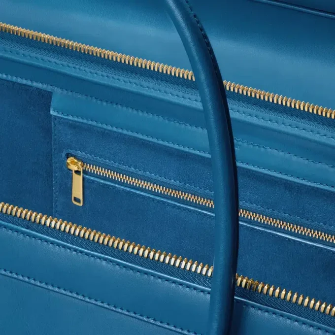 Luggage Big Smile en piel de becerro brillante Luggage Big Smile en piel de becerro brillante