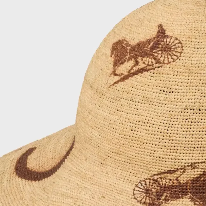 Sombrero de rafia