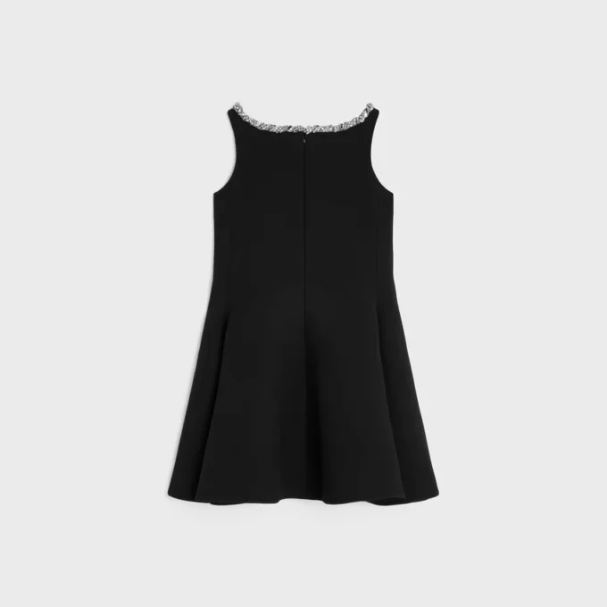 Vestido bordado en crepé de lana doble Vestido bordado en crepé de lana doble